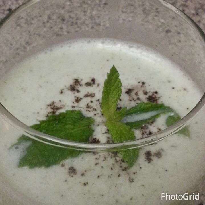 Chilled Cucumber & Mint soup