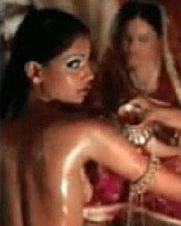Xxx Bipasha Basu Video - PIC:Bipasha Basu's topless pics making waves online Hindi Movie Reviews,  News, Articles at Indian Network in